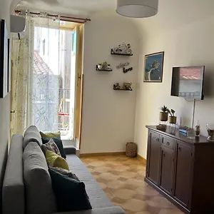 Dans Les Venelles Apartment