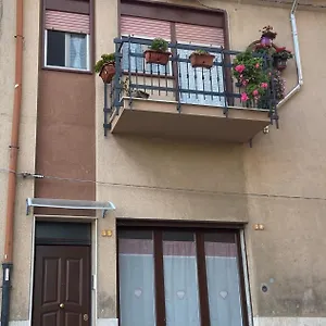 Fontana Di Li Rosi Apartment